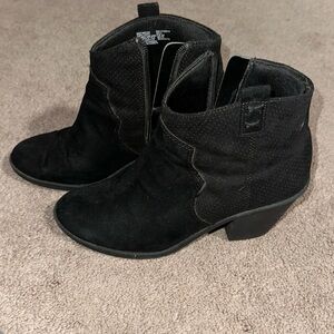Ankle booties